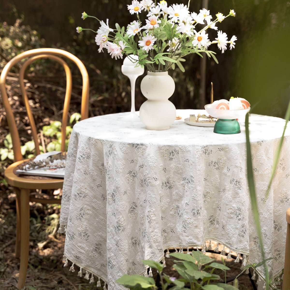 Country Lace Table Cover