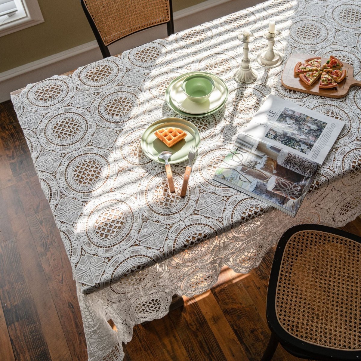 Lace Flora Table Cover