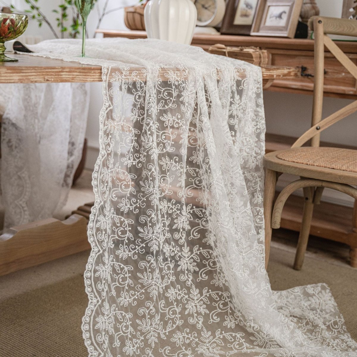 Lace Flora Table Runner