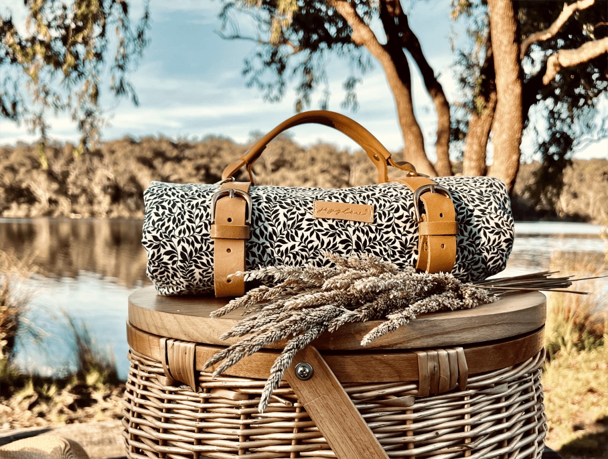 Waterproof Picnic Blanket w/ Genuine Leather Strap, Blue LeafPBLKpicnic blanketpicnic blanket