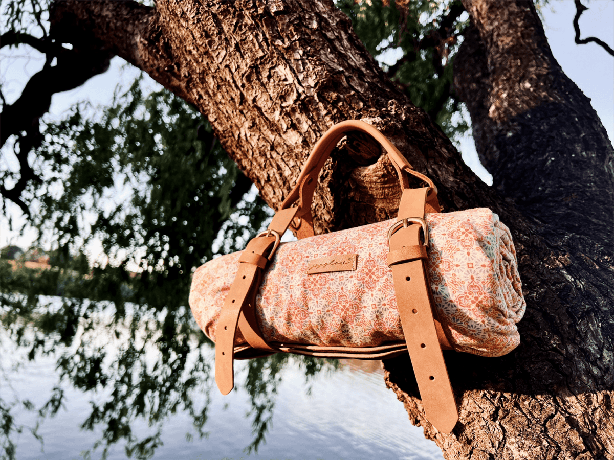 Waterproof Picnic Blanket w/ Genuine Leather Strap, Pink FloraPBLKpicnic blanketpicnic blanket